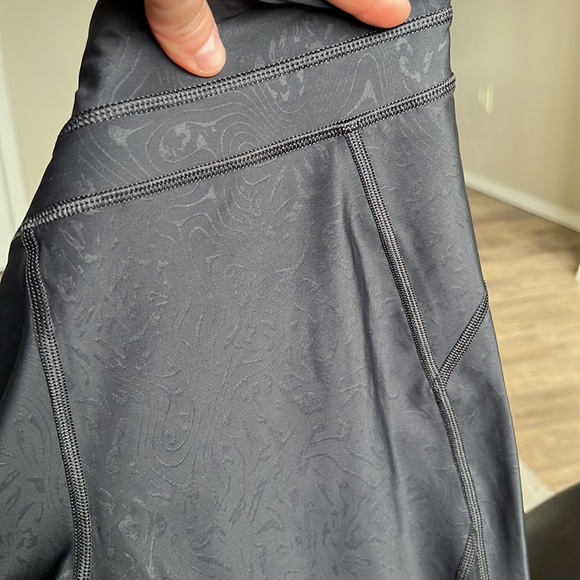 Lole Black Run Capri. - Picture 13 of 13